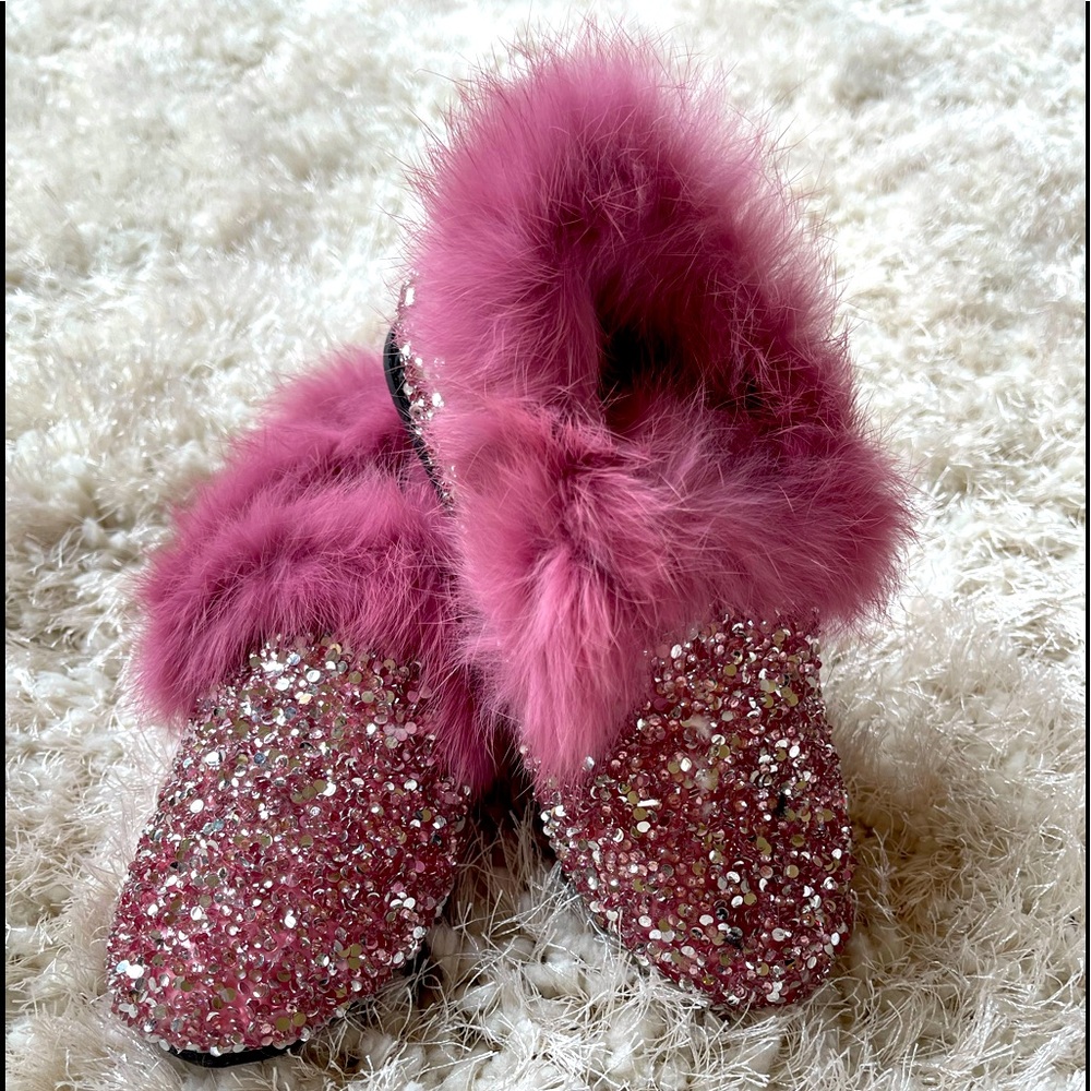 NWT Little Girls Mauve/ Pink Sequin Fur Slippers